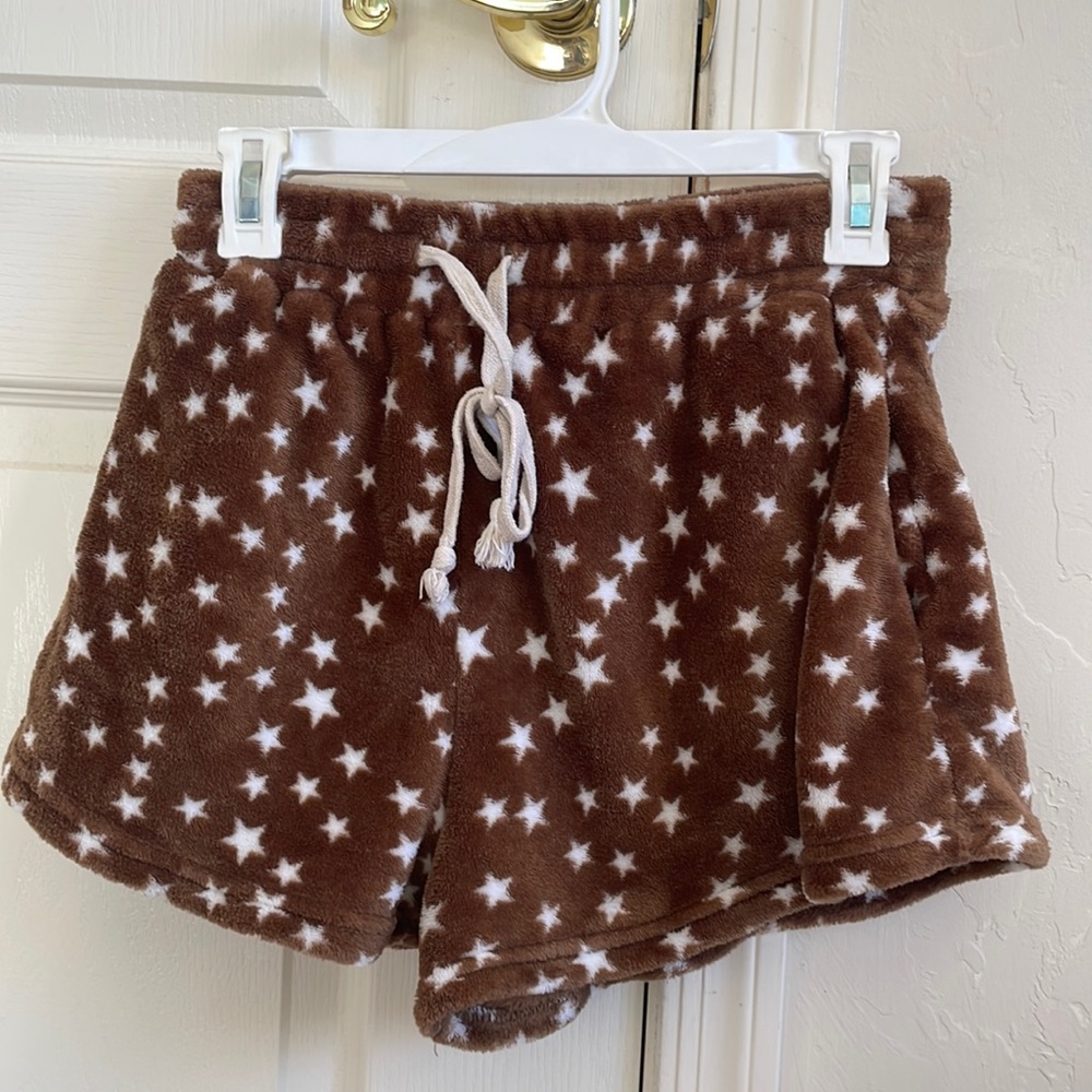 fuzzy brown pajama shorts with stars. size medium. brand “la miel”. fit s/xs too
